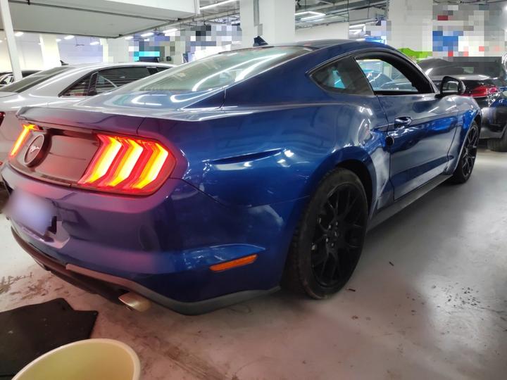 Mustang 2021 2.3T EcoBoost photo 4