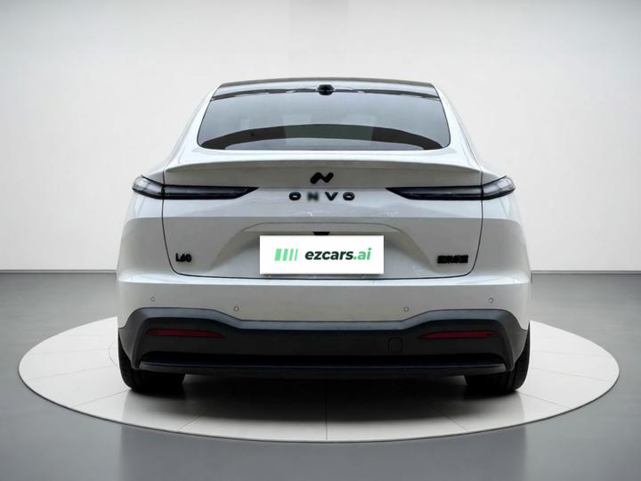 L60 2024 60kWh RWD photo 5