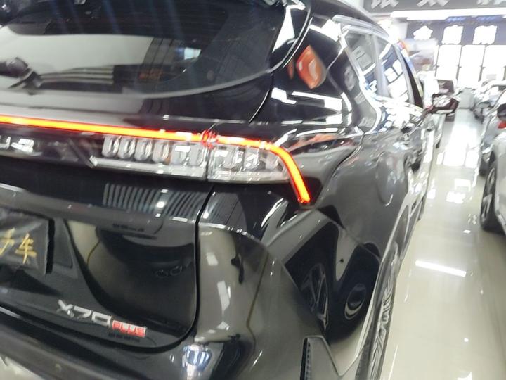 X70 PLUS 2025 1.5T Elite 5-Seater photo 7