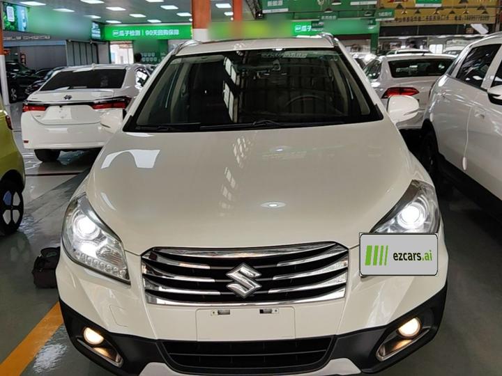 2014 1.6L CVT RWD Elite photo 2