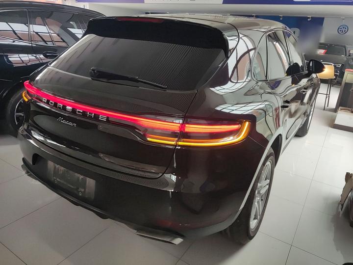 2018 Macan 2.0T photo 4