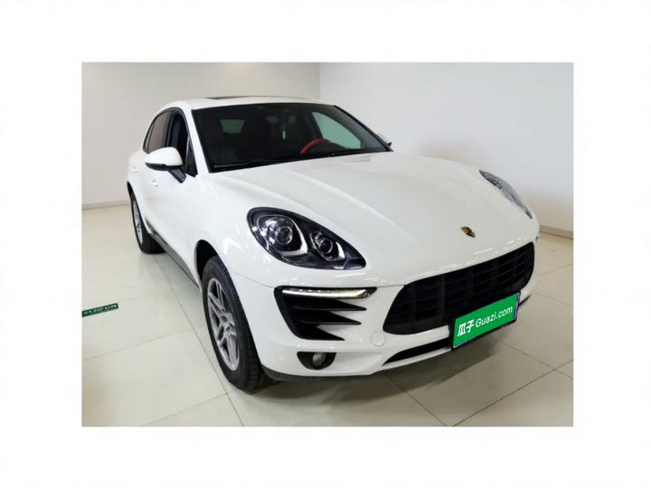 2017 Macan 2.0T photo 3