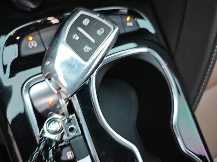 2022 Envision Plus 652T 5-Seater Luxury photo 8