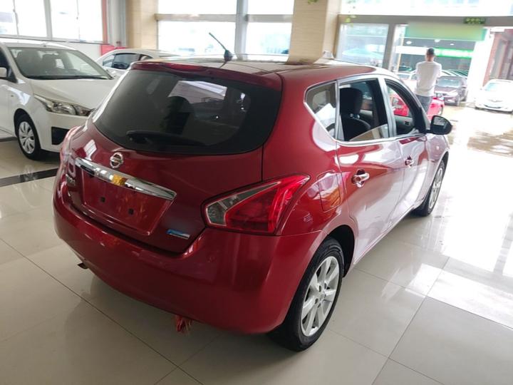 Tiida 2014 1.6L CVT Comfort photo 4