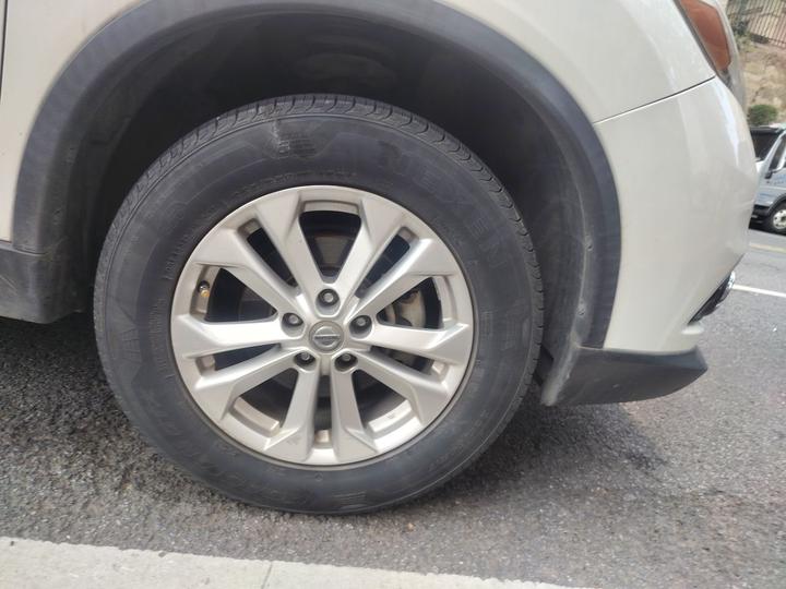 X-Trail 2014 2.0L CVT Comfort 2WD photo 8