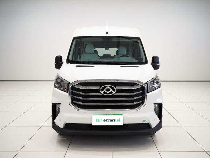 MAXUS V90 2019 2.0T MT RWD Long Wheelbase High Roof 7-Seater photo 2