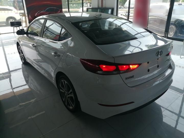 Elantra 2016 1.6L AT Smart Elite photo 4