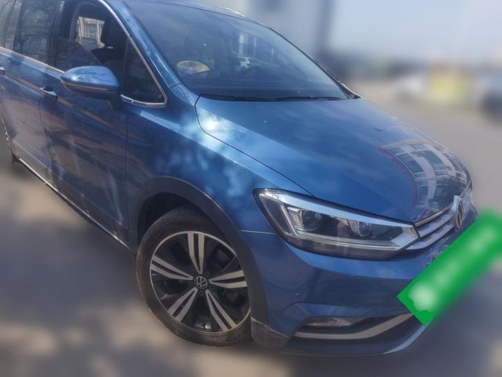 2021 L 280TSI DSG 6-Seater photo 3