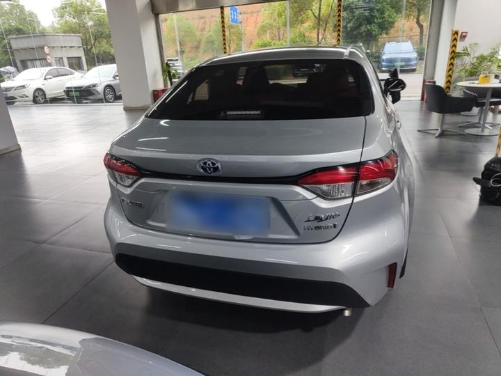 Levin 2022 Hybrid 1.8H E-CVT Leading photo 5