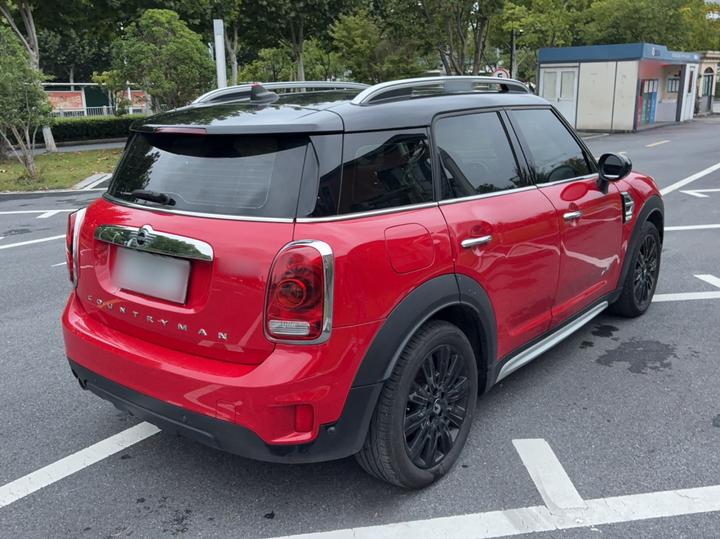 2017 1.5T COOPER ALL4 Wagon photo 4