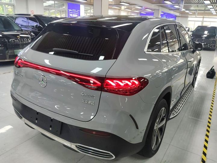 EQE SUV 2023 350 4MATIC photo 6