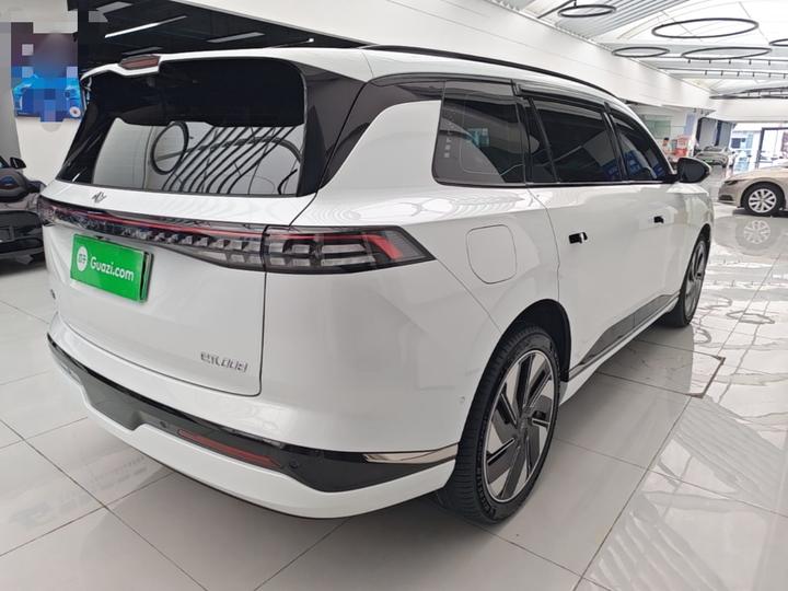 Yipai eπ008 2025 210Ultra EREV 5-Seater photo 4