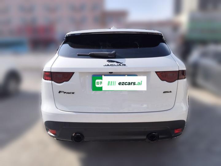 F-PACE 2016 2.0T RWD Exclusive photo 5