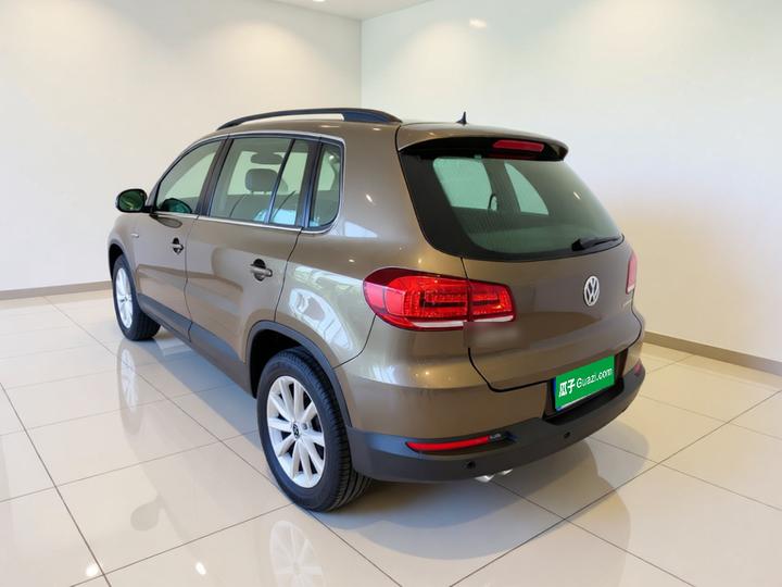 Tiguan 2016 300TSI AT AWD photo 4
