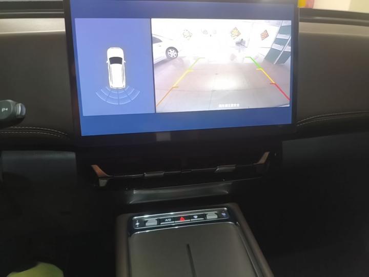 560 EV 2026 125km Luxury photo 8
