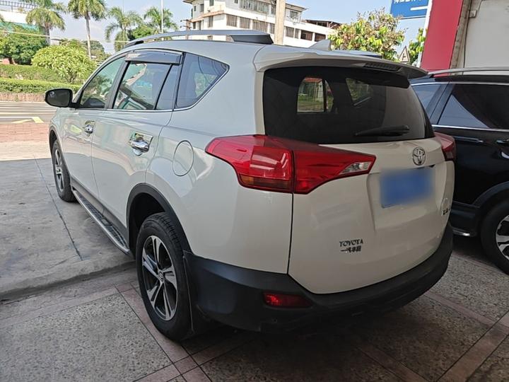 RAV4 2015 2.0L CVT RWD photo 4