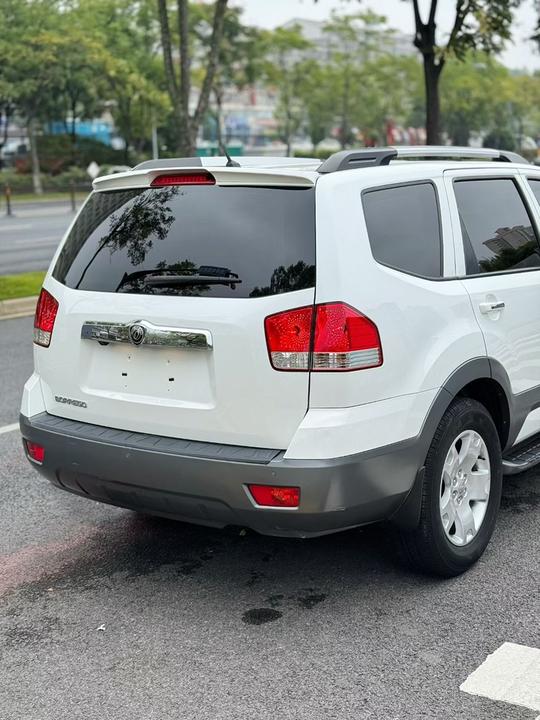 2015 3.8L Luxury IV photo 3
