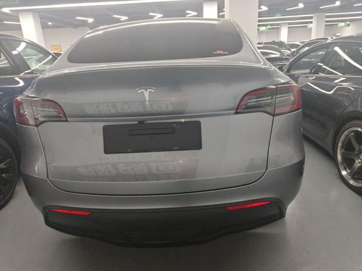 Model Y 2024 Long Range AWD photo 3
