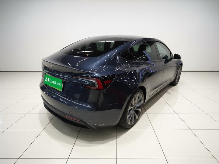 Model 3 2023 RWD photo 6