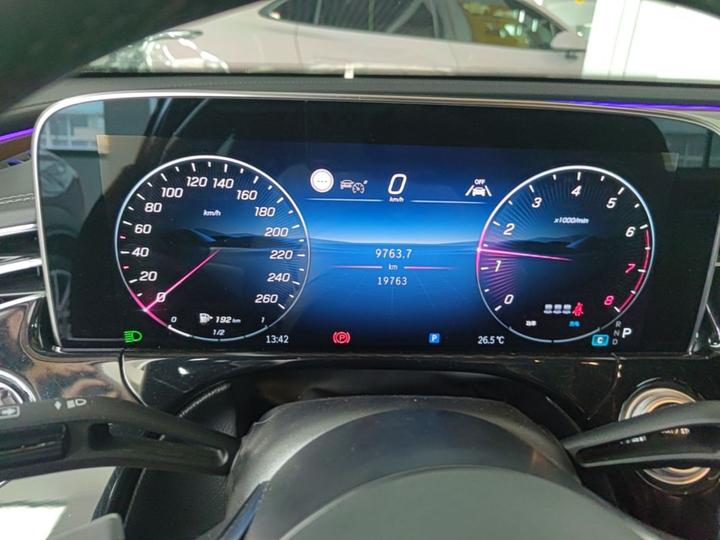 E-Class 2025 Facelift E 300 L Luxury photo 7