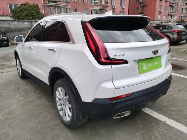 XT4 2022 28T RWD photo 4