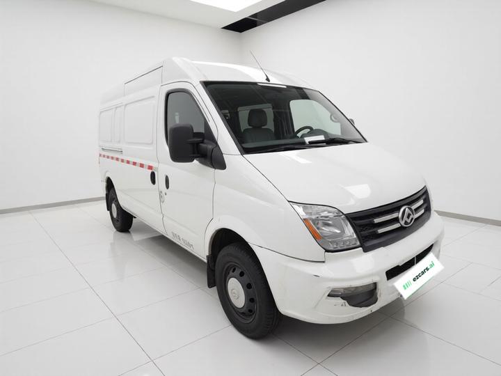 MAXUS V80 2021 2.0T MT Classic Long Wheelbase 3-Seater photo 3
