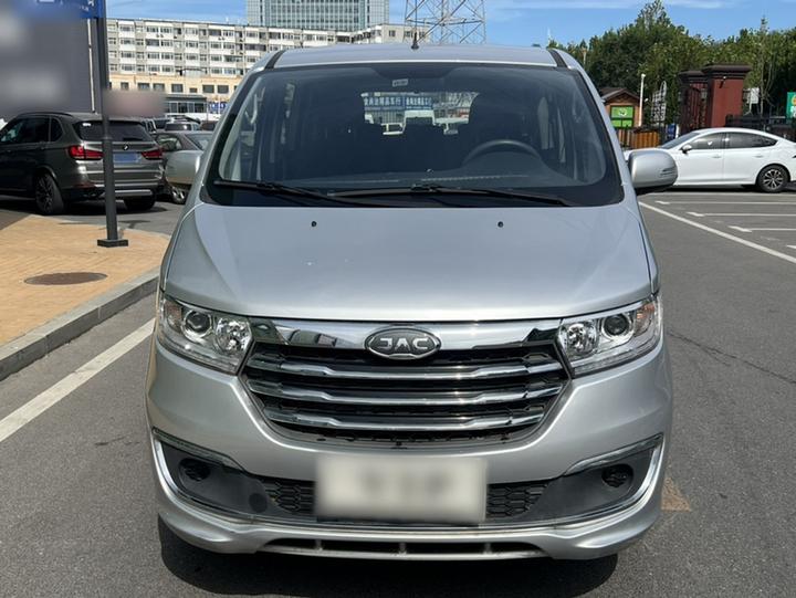 Refine M3 2019 1.6L Luxury photo 2