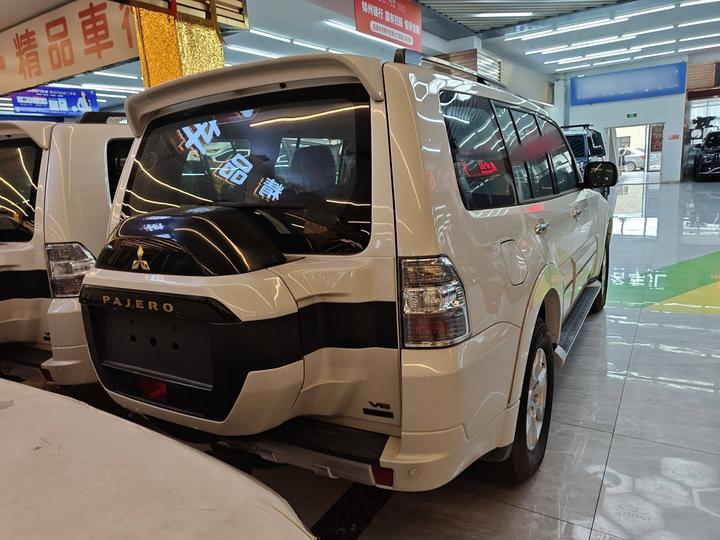 Pajero Parallel Import photo 5