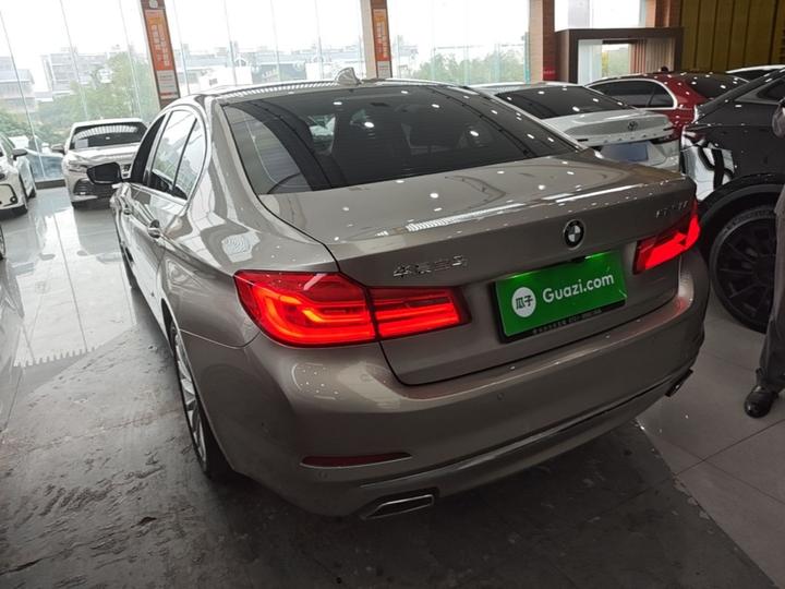 5 Series 2020 525Li Luxury photo 4