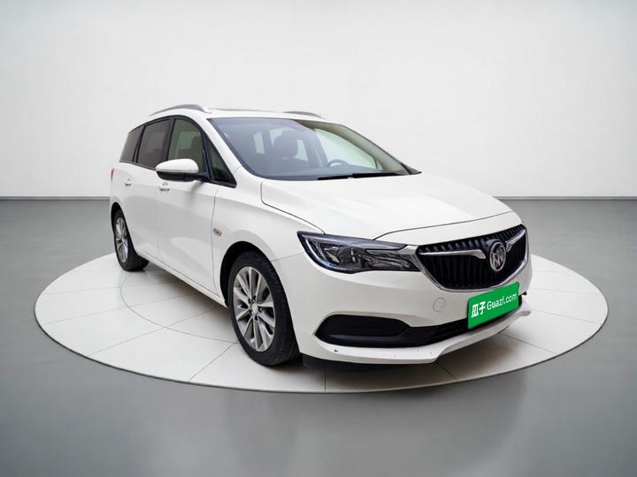 GL6 2021 323T Mild Hybrid Luxury photo 3