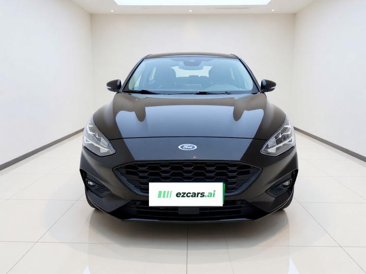 Focus 2020 Hatchback EcoBoost 180 AT ST Line photo 2