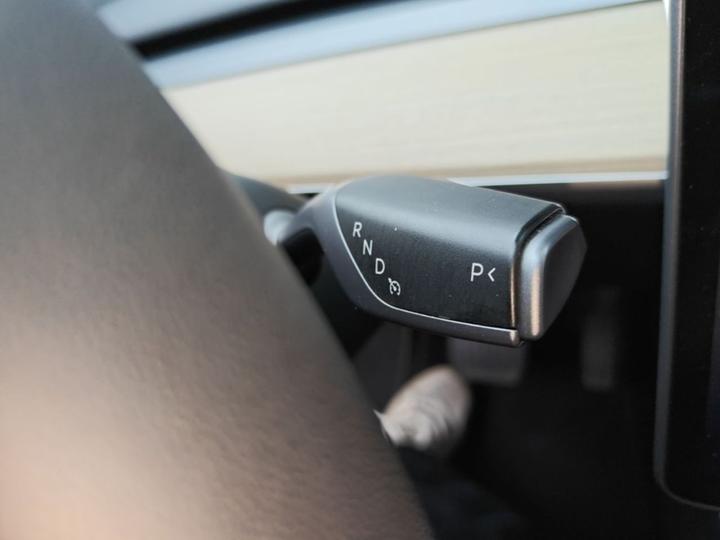Model Y 2022 Facelift Long Range AWD photo 5