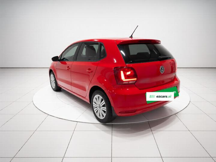 Polo 2016 1.6L AT Comfort photo 4