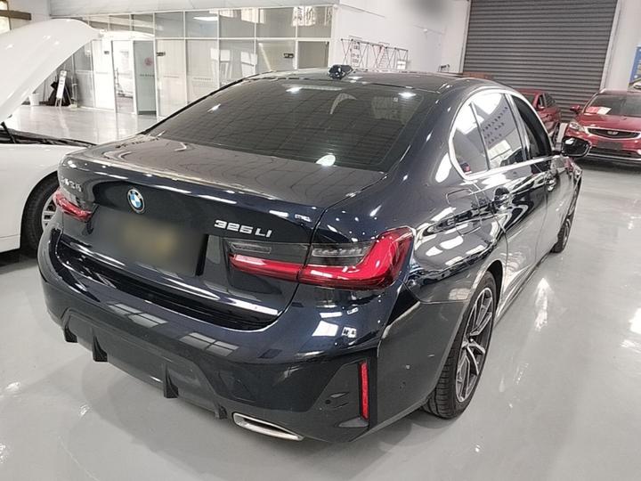 3 Series 2024 325Li M Sport Package photo 4