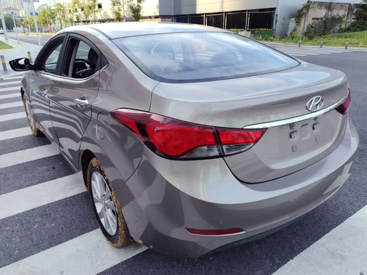 Elantra 2016 1.6L AT Premium photo 4
