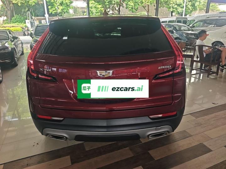 XT4 2018 28T RWD Luxury photo 3
