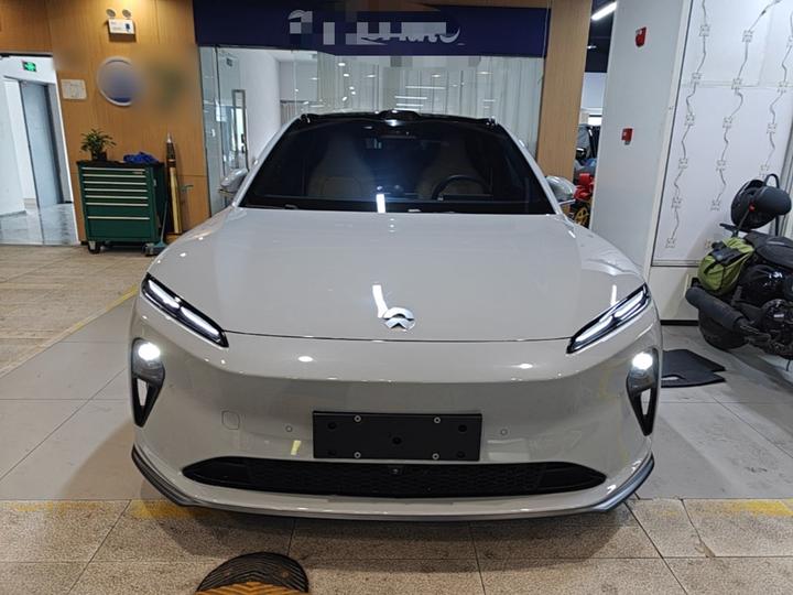 ET5 2022 75kWh photo 2