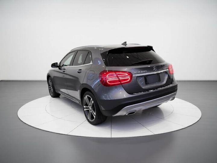 GLA 2016 GLA 220 4MATIC Luxury photo 4