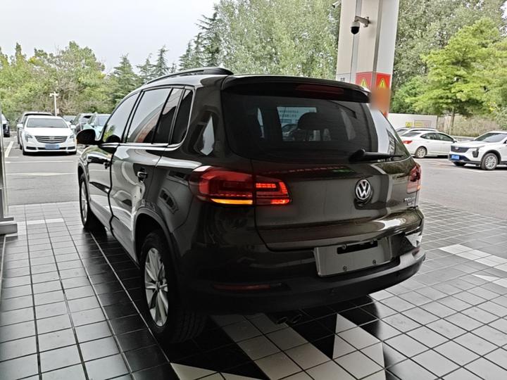 Tiguan 2016 300TSI AT AWD photo 4