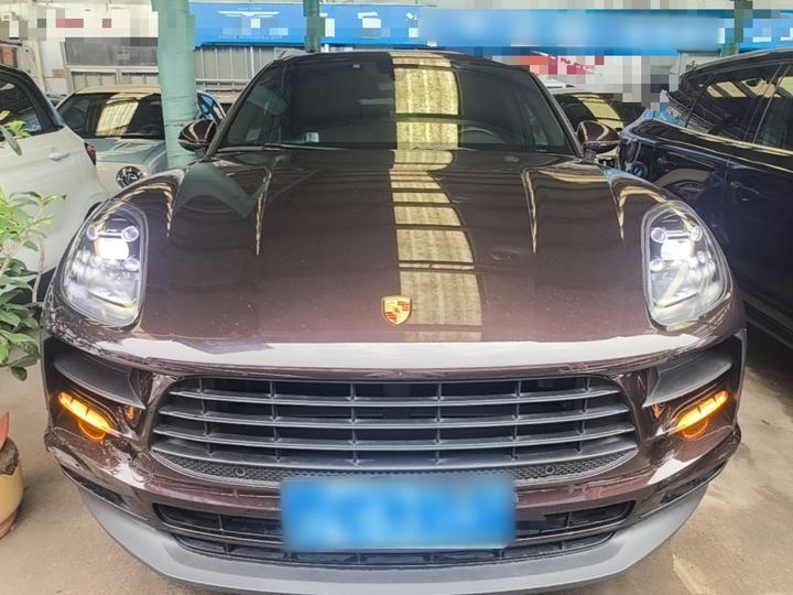 2021 Macan 2.0T photo 2