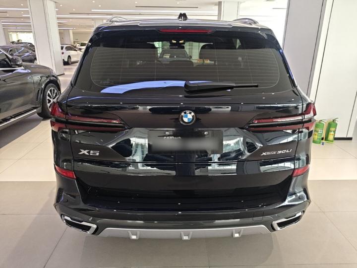 X5 2023 xDrive 30Li Exclusive M Sport Package photo 3