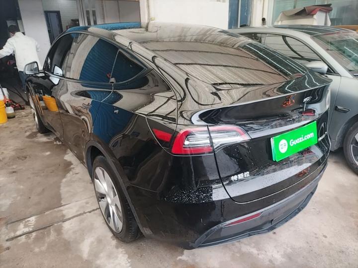 Model Y 2022 RWD photo 4