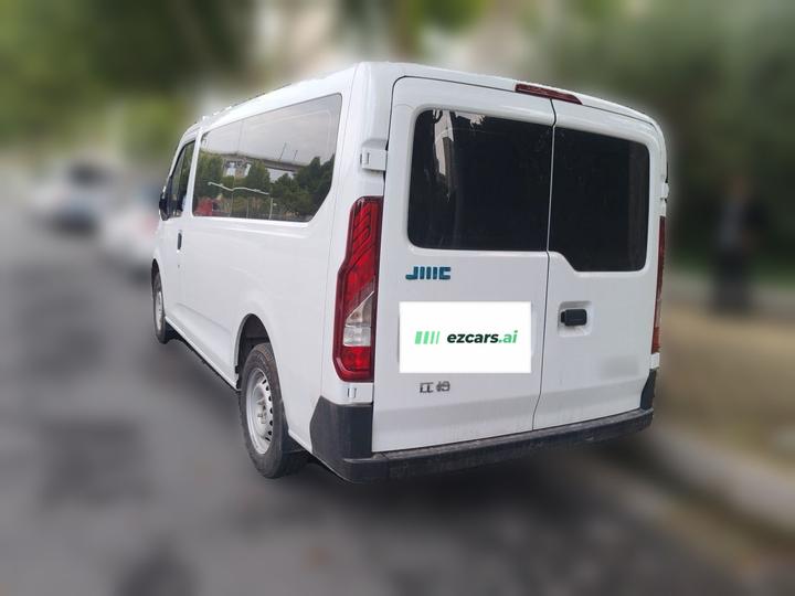 E 2025 41.86kwh Short Wheelbase photo 4