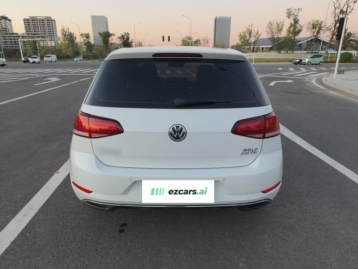 Golf 2018 230TSI AT Comfort photo 3