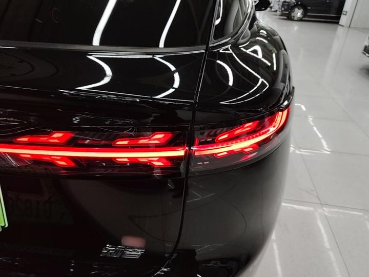 Voyah 2025 AWD Qiankun photo 7