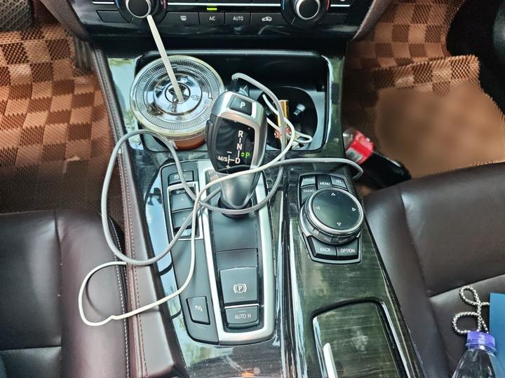 5 Series 2014 525Li Luxury Design Package photo 6