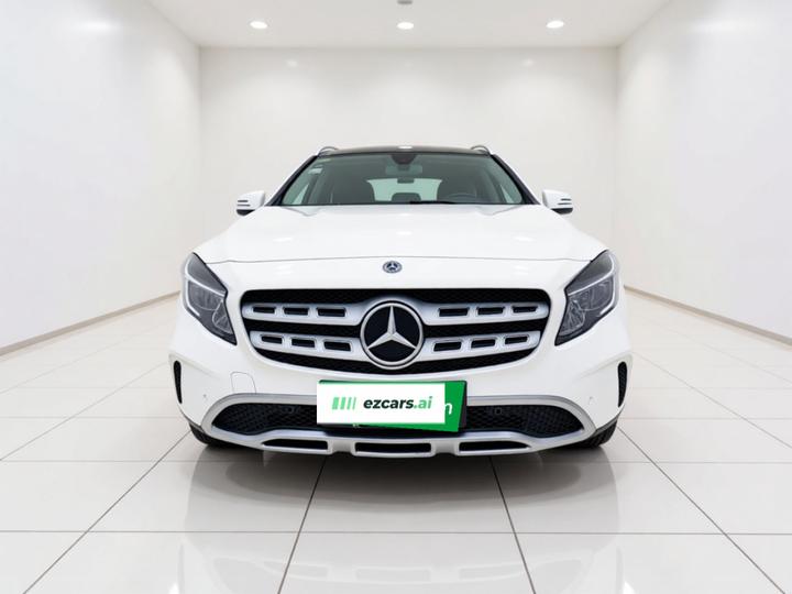 GLA 2018 GLA 200 Dynamic photo 2