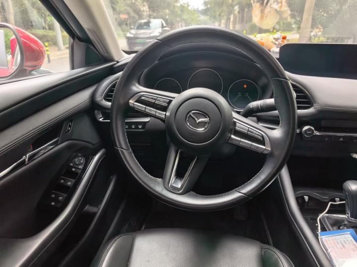 3 Axela 2021 2.0L AT photo 8