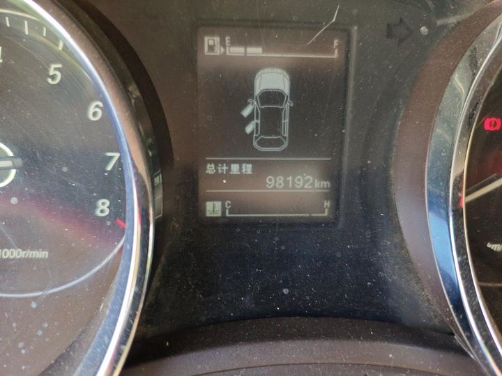 730 2016 1.5L MT Comfort 7-Seater China V photo 2