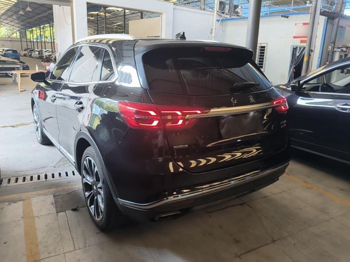 HS5 2019 2.0T Connected AWD photo 4